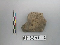 藏品(灰色細砂陶片)的圖片